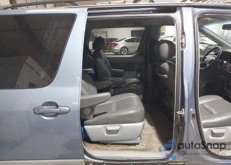 2000 Toyota Sienna Le z USA, uszkodzony, nr VIN 4T3ZF13C4YU294933